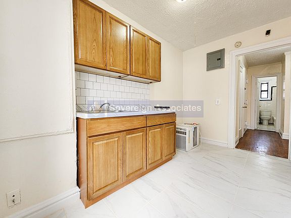 3rd image of 2 North St APT D1