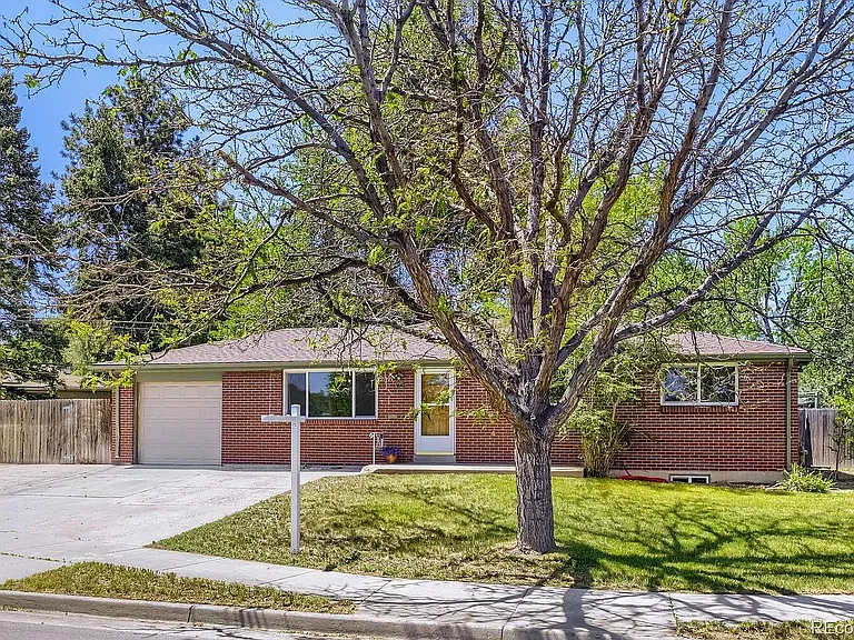 1640 Buchtel Blvd — Photo 1