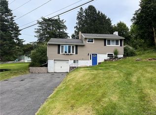 52 Richlee Dr, Camillus, NY 13031