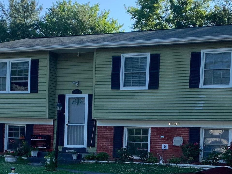 1st image of 13743 Mahoney Dr