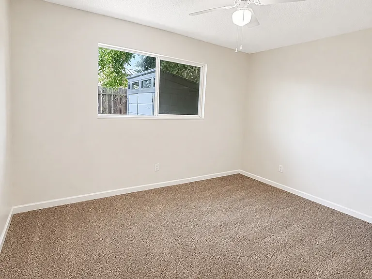 231 N Elm Ave #233 — Photo 4