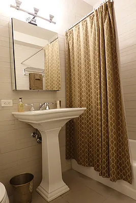 Rented by Carnegie Hill Place | media 25