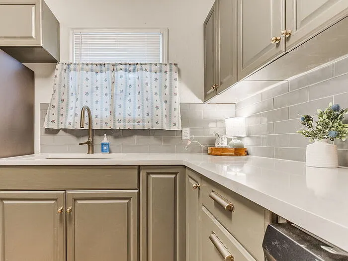 411 Showalter Dr — Photo 11