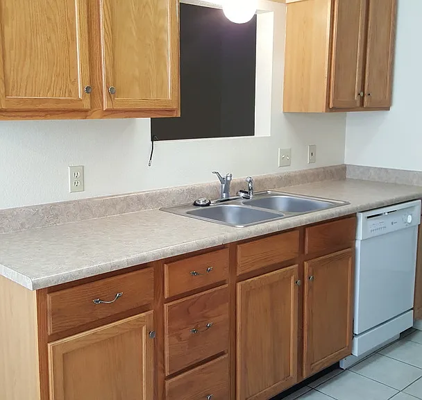 2401 N 10 S — Photo 9