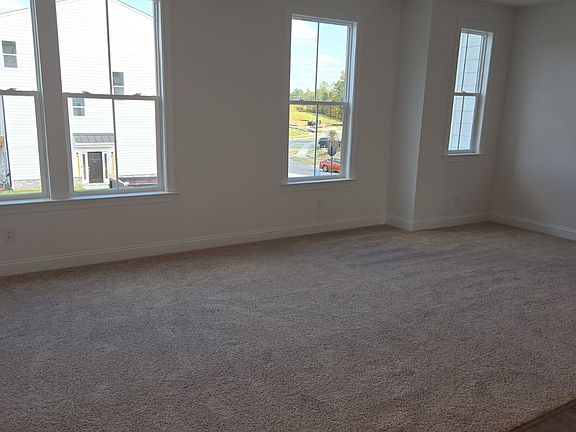 4th image of 9247 Delancey Ln NW