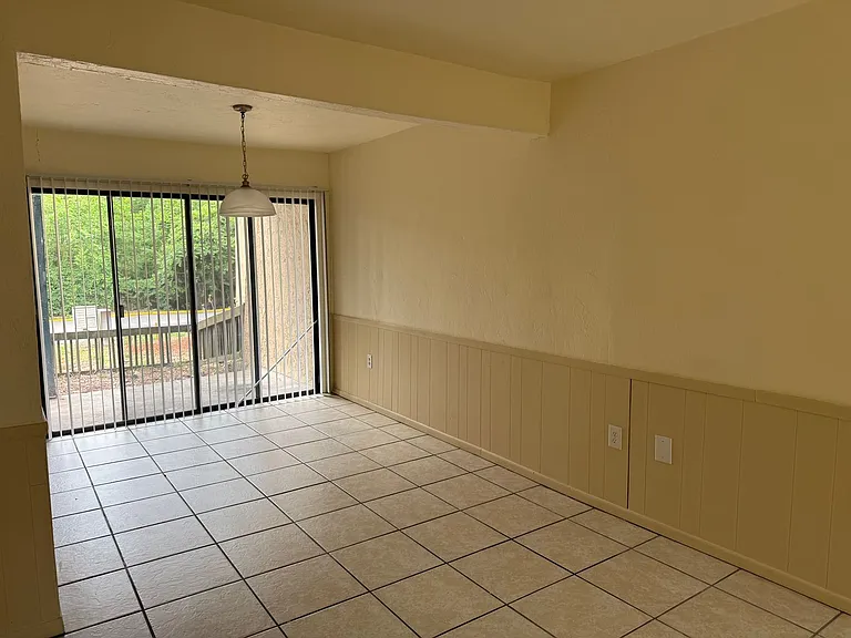 2811 SW Archer Rd #M111 — Photo 7