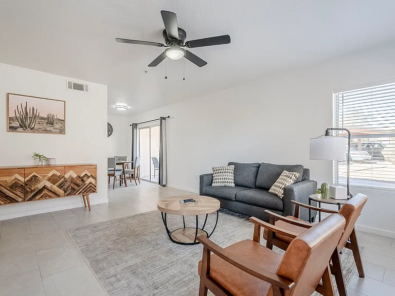 1564 N Paseo La Tinaja — Photo 3