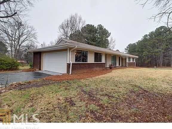 3rd image of 8592 Timber Lane Dr