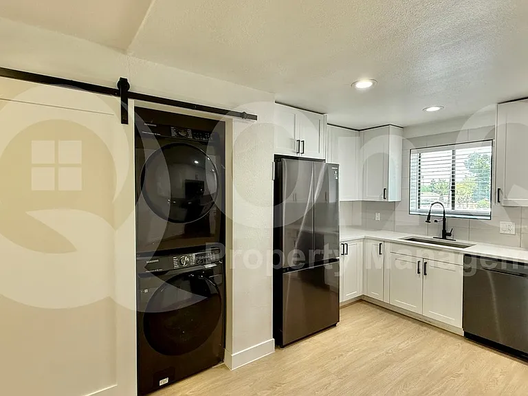 1840 W Thomas Rd #16 — Photo 5