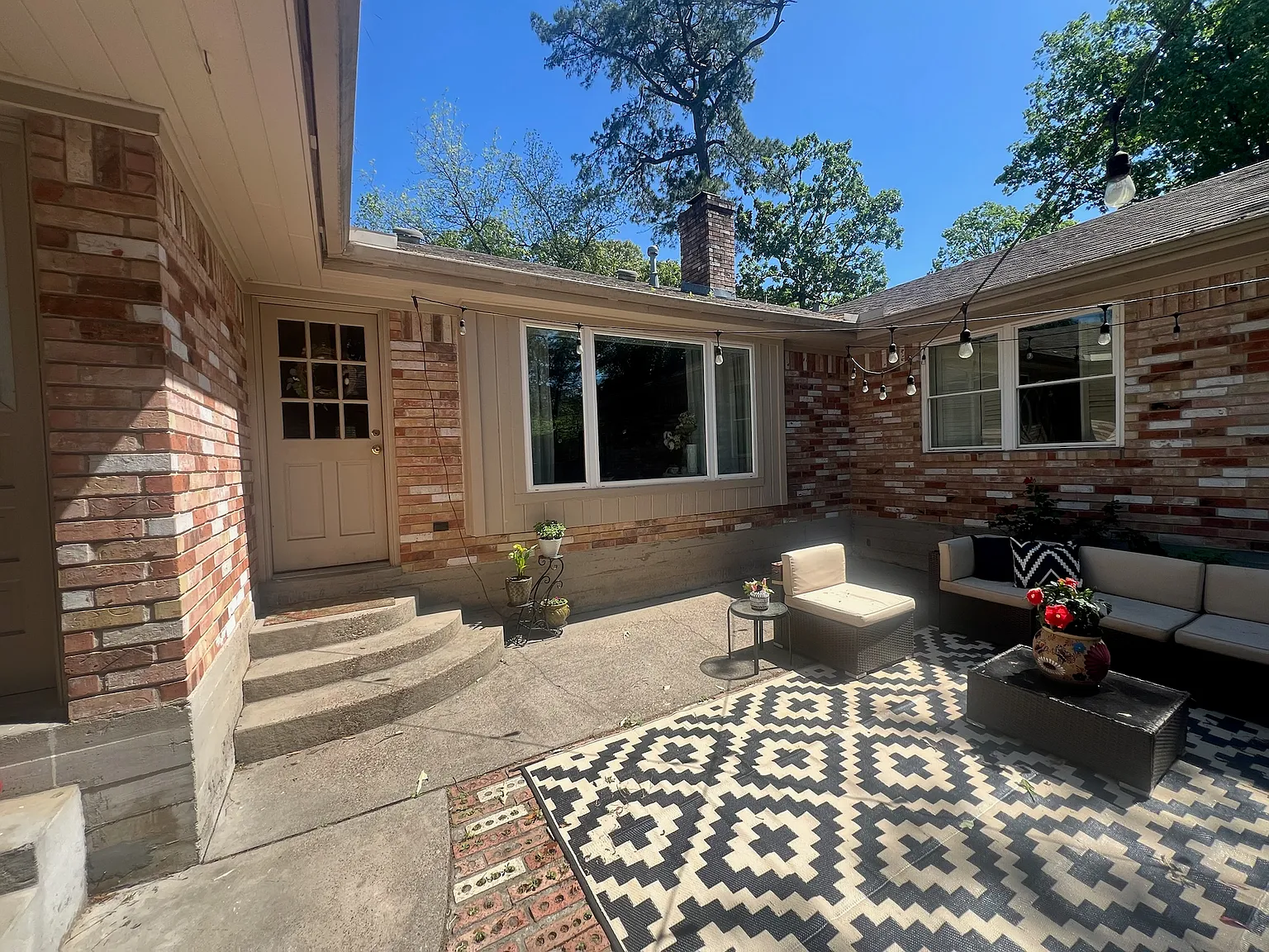 4 bed, 2448 sqft, $2,450 — Photo 3