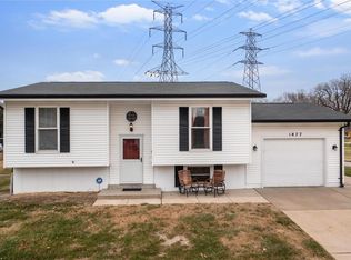 1877 Don Donna Dr, Florissant, MO