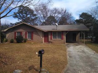 209 Stratford Dr, Warner Robins, GA