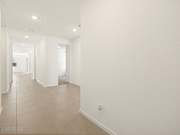 5th image of 17317 W SANNA Street