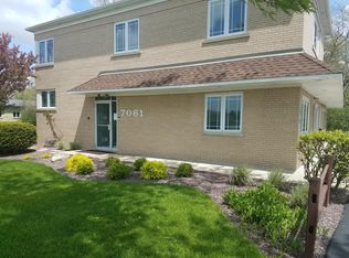 7061 Willow Springs Rd, Countryside, IL 60525