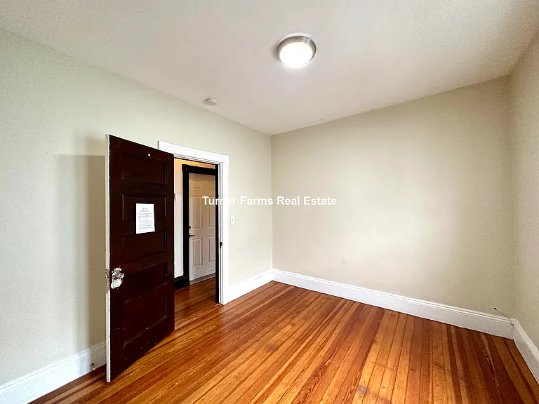 692 Columbia Rd #3R — Photo 27