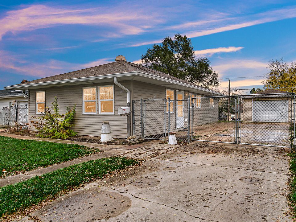 1st image of 19 Evergreen Ln