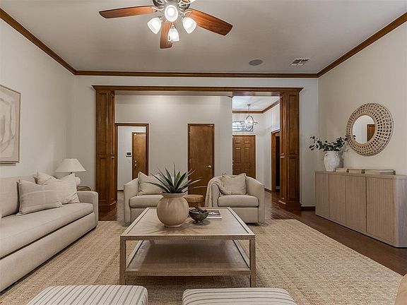 5th image of 10604 NW 38th St