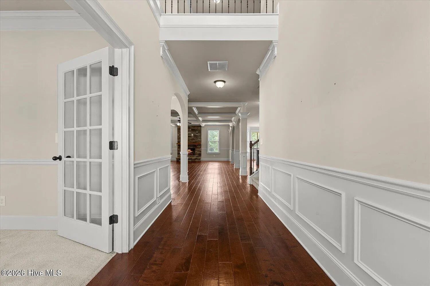 4 bed, 3.5 bath, 4816 sqft, $2,950 — Photo 4