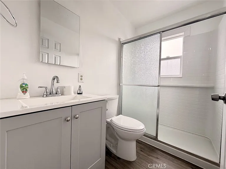 2433 W Beverly Blvd #1/2 — Photo 4