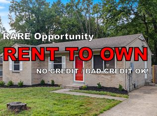 7934 Candleglow Ln, Louisville, KY 40214