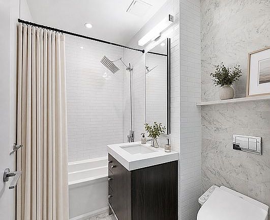 4th image of 416 W 52nd St #W525