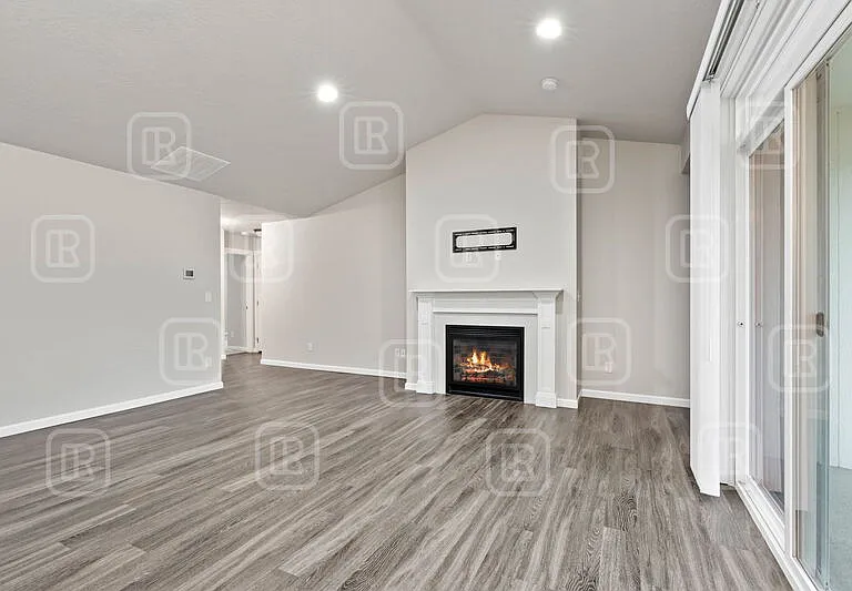 17020 E Knox Ln — Photo 9