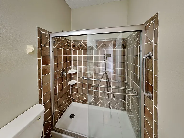 2505 Sherbrook Ln — Photo 19