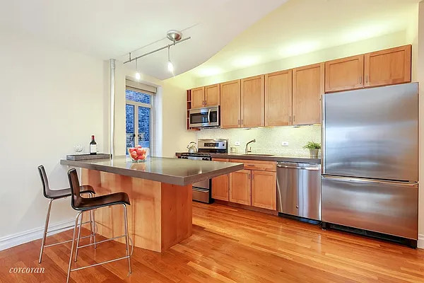 Sold by Corcoran | media 14