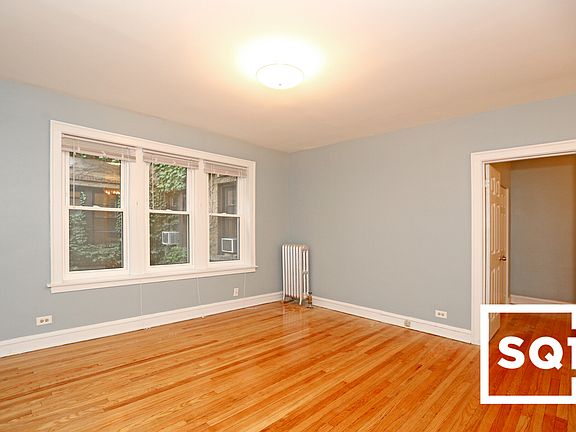 2nd image of 4216 N Clark St #42242