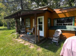 5053 Canfield Ln, Hessel, MI 49745