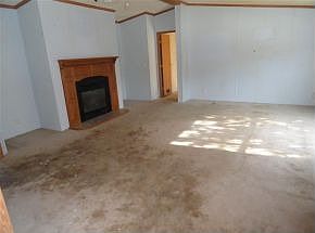 3rd image of 21 Melody Ln