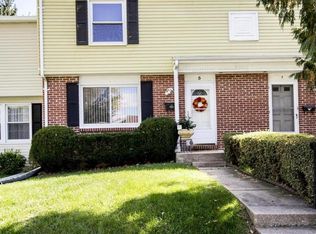 5 Bonbon Ct, Reisterstown, MD 21136