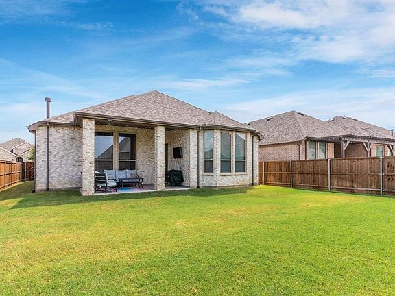 5th image of 4117 Fox Trotter Dr