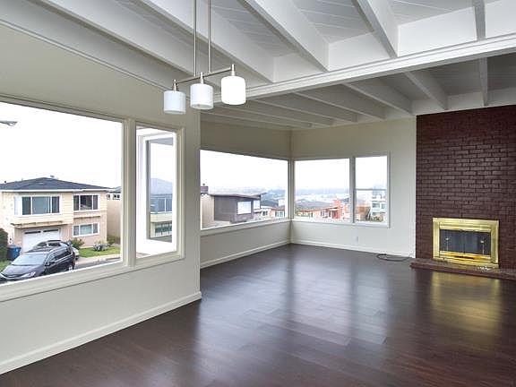 3rd image of 62 Hillview Ct