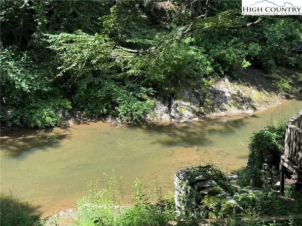 183 Mack Woodie Drive, Fleetwood, NC 28626