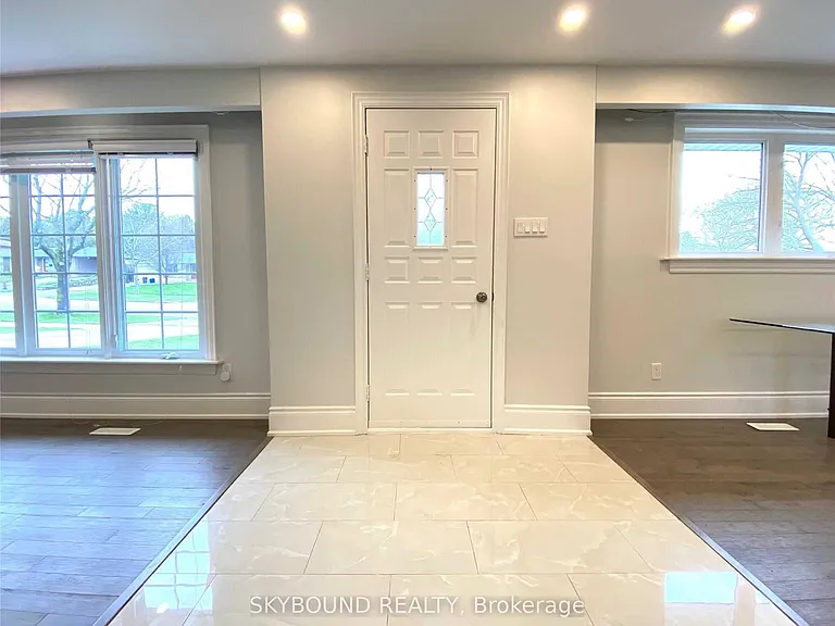 165 Orchard Heights Blvd — Photo 2