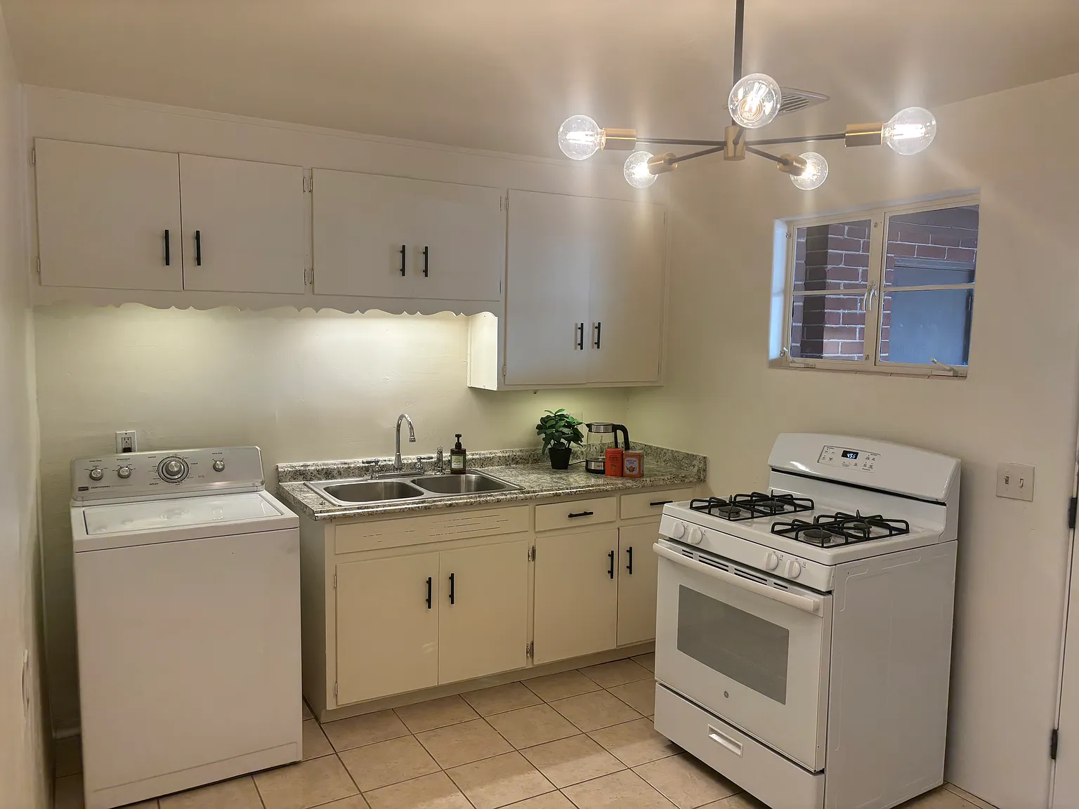 2 bed, 800 sqft, $995 — Photo 3