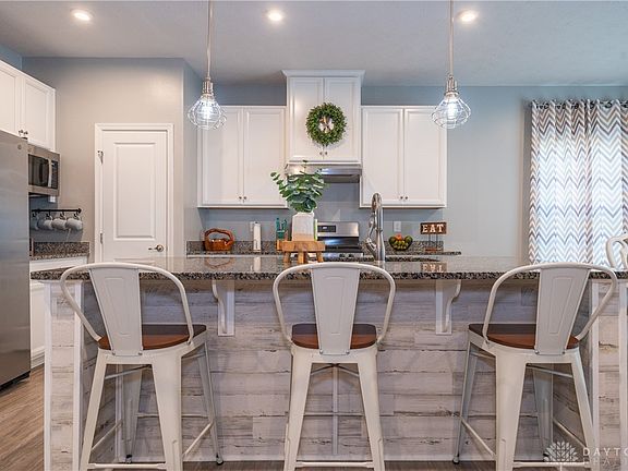 5th image of 2806 River Oaks Ct