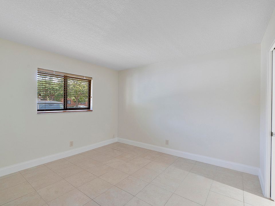 1st image of 50 SE 12th Street #1380