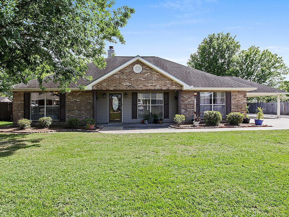 1st image of 211 Nicole Dr