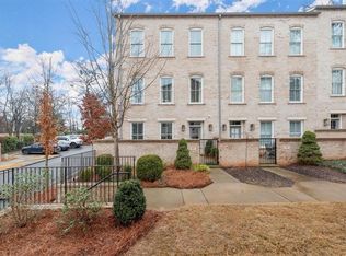 201 Old Orchard Ln, Roswell, GA 30075