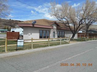 1609 Montana St, Rawlins, WY 82301