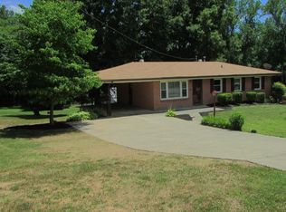 1201 Ridgecrest Dr, Danville, VA 24540