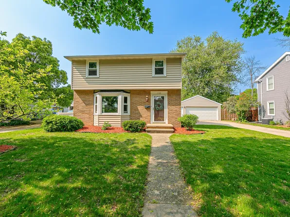 1130 W Parkway Blvd, Appleton, WI 54914