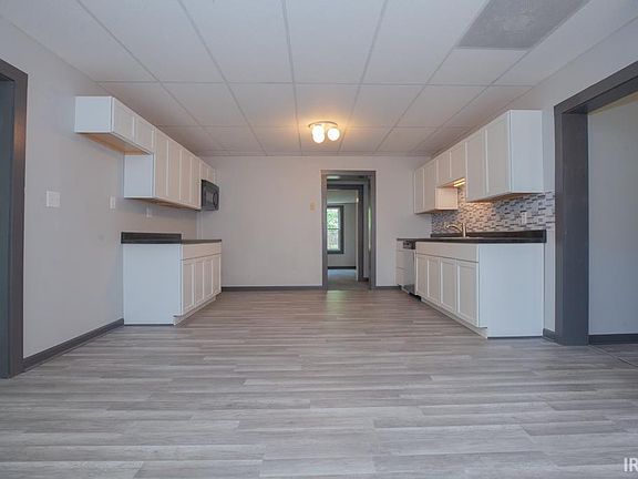 5th image of 2525 S Alvord Blvd