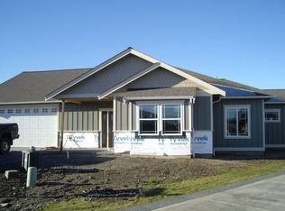 954 Hemlock Loop, Lynden, WA 98264