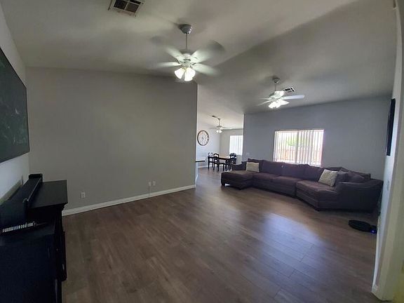 3rd image of 2844 Vista Ave