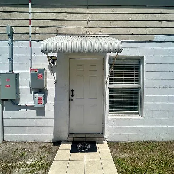 7302 Woodhall Ct — Photo 1