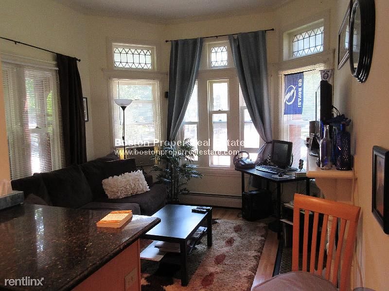195 Commonwealth Ave. #2 Boston - Back Bay Unit Photo 2 (1)