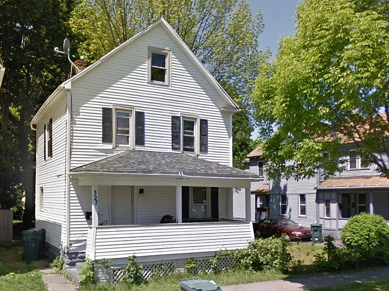 327 Saxton St — Photo 18